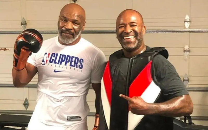 Treinador de Mike Tyson dispara contra Jake Paul: "Vamos arrancar a cabeça dele"